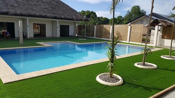 synthetic grass for swimming pool